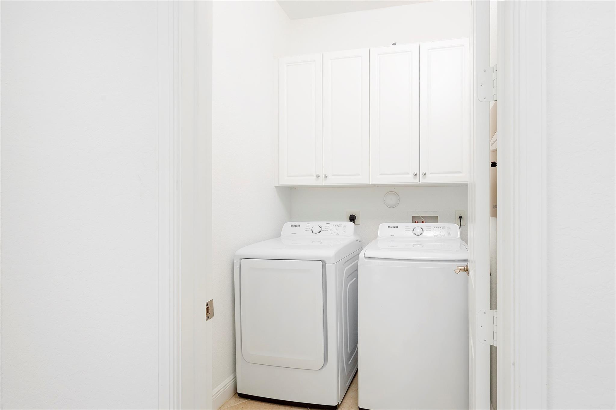 LAKESIDE VILLAGE OF DAVIE - Residential