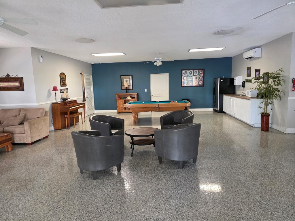 MARGATE GARDENS APARTMENT - Residential