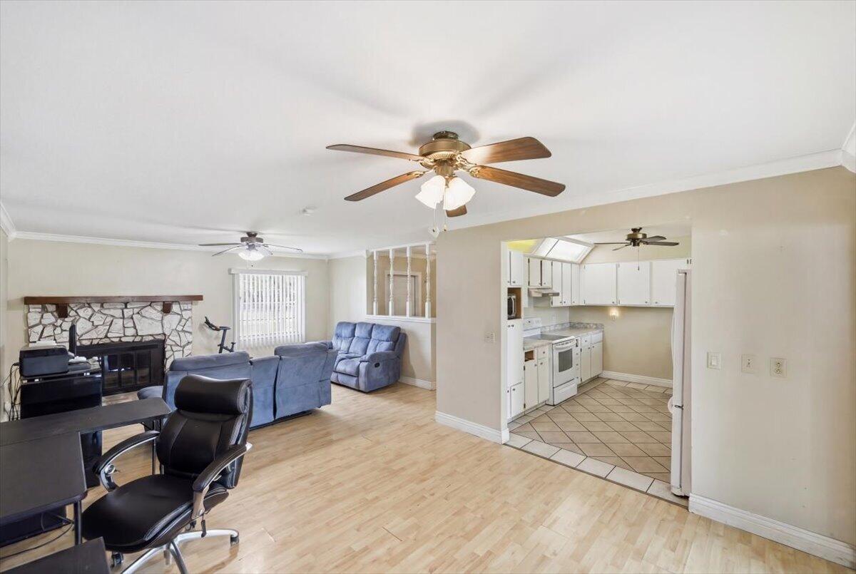 LAKEWOOD PARK UNIT 10 - Residential