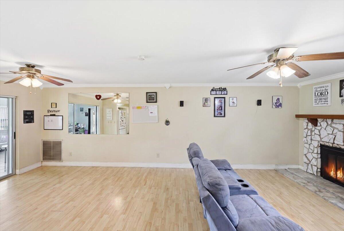 LAKEWOOD PARK UNIT 10 - Residential