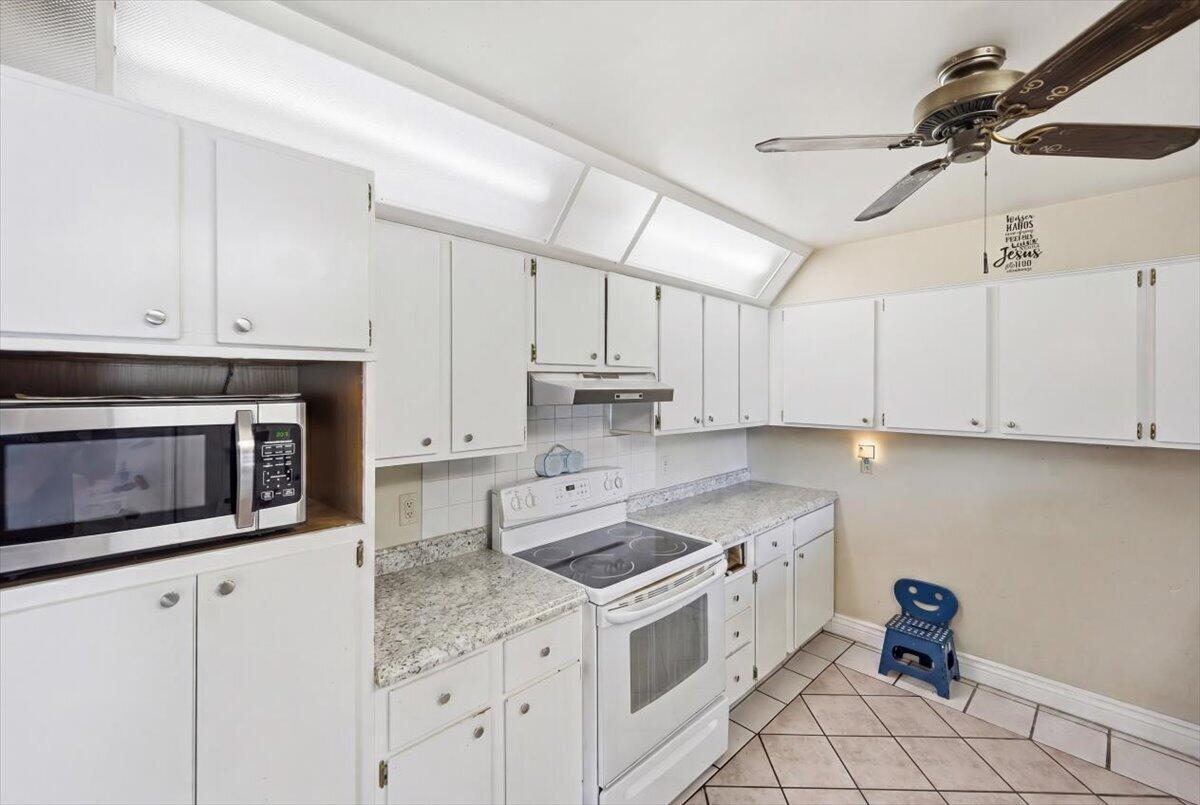 LAKEWOOD PARK UNIT 10 - Residential