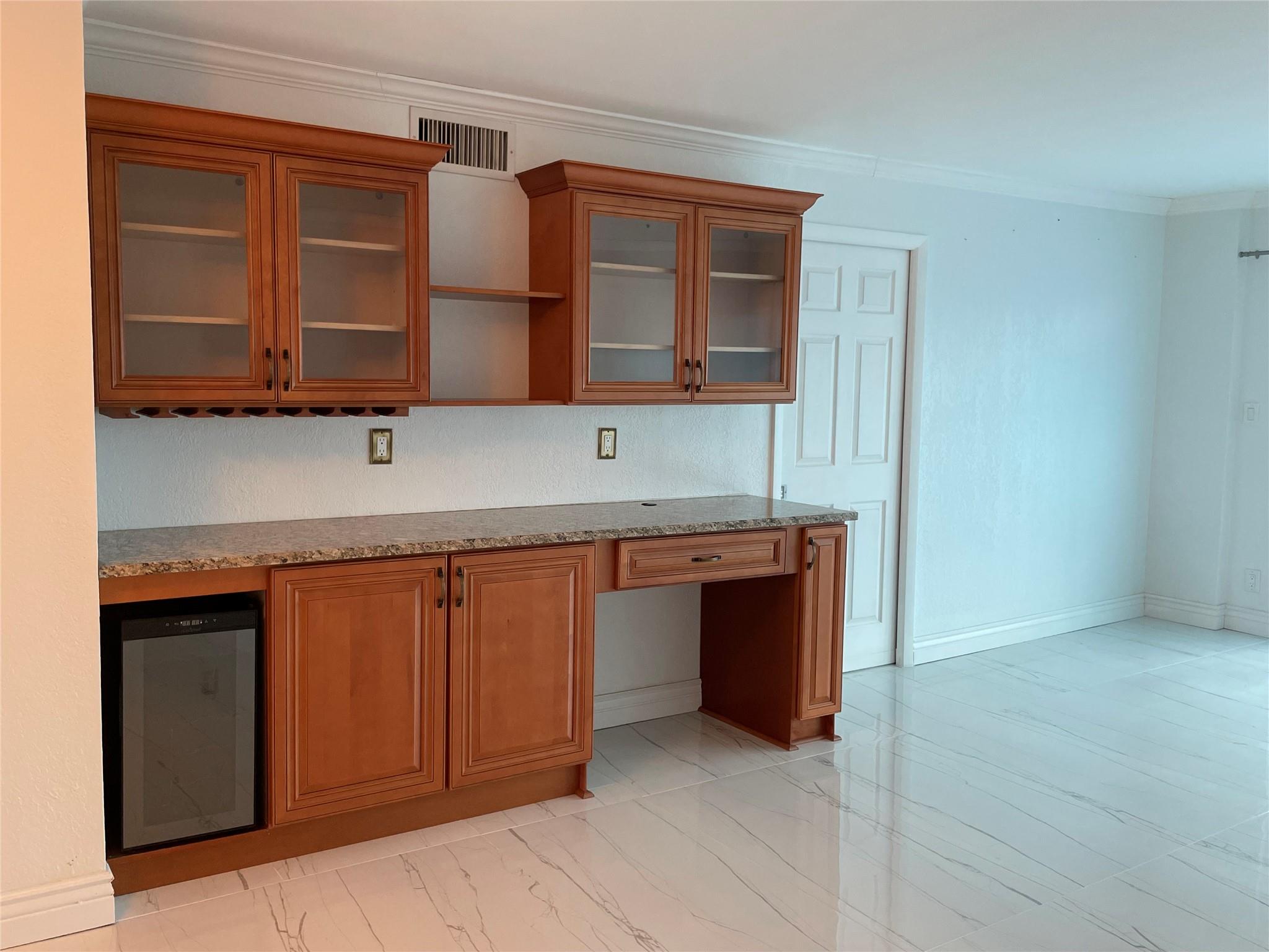 Hillsboro Island House Co - Residential Lease