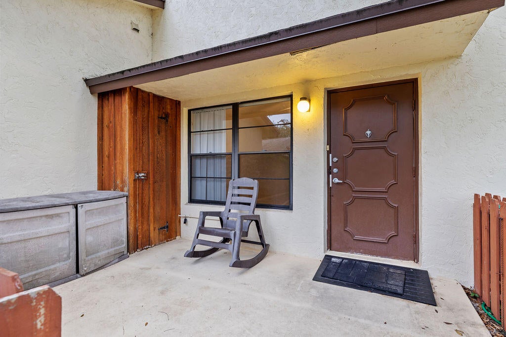 8019 SE Villa Circle