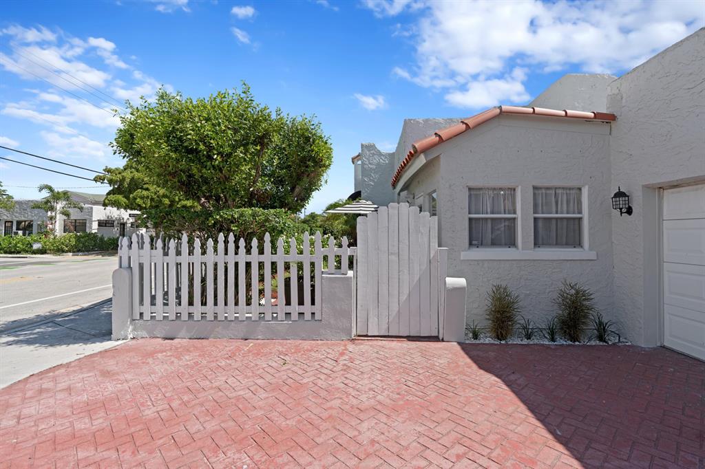 CENTRAL PARK SOUTH PALM BEACH - Residential