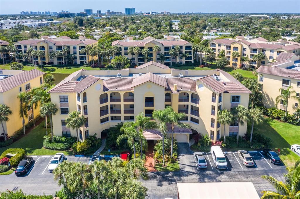 Photo of 100 Uno Lago Drive #304, Juno Beach, FL 33408 (MLS # R10709056)