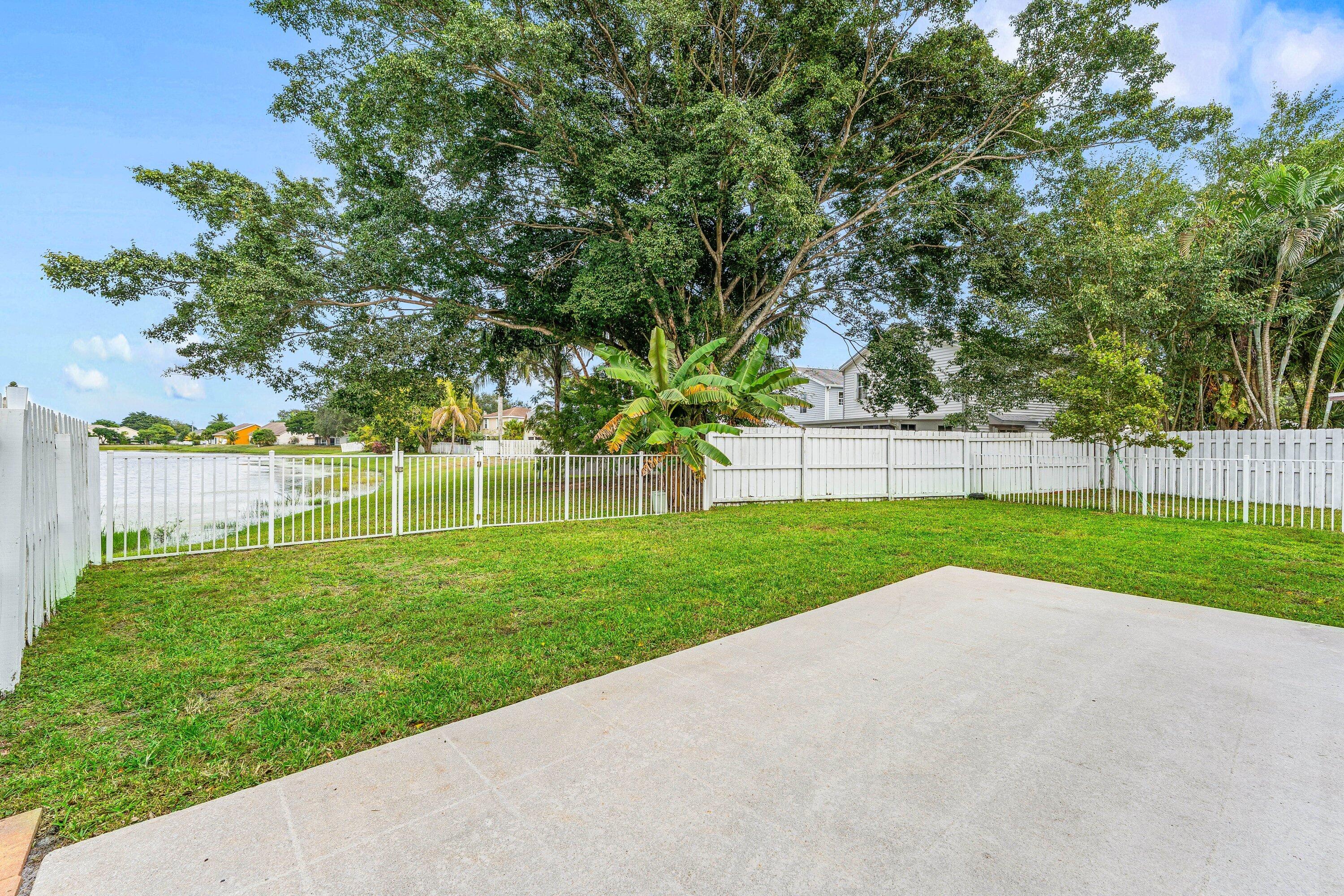 PALM CLUB WEST VILLAGE 2 - Residential