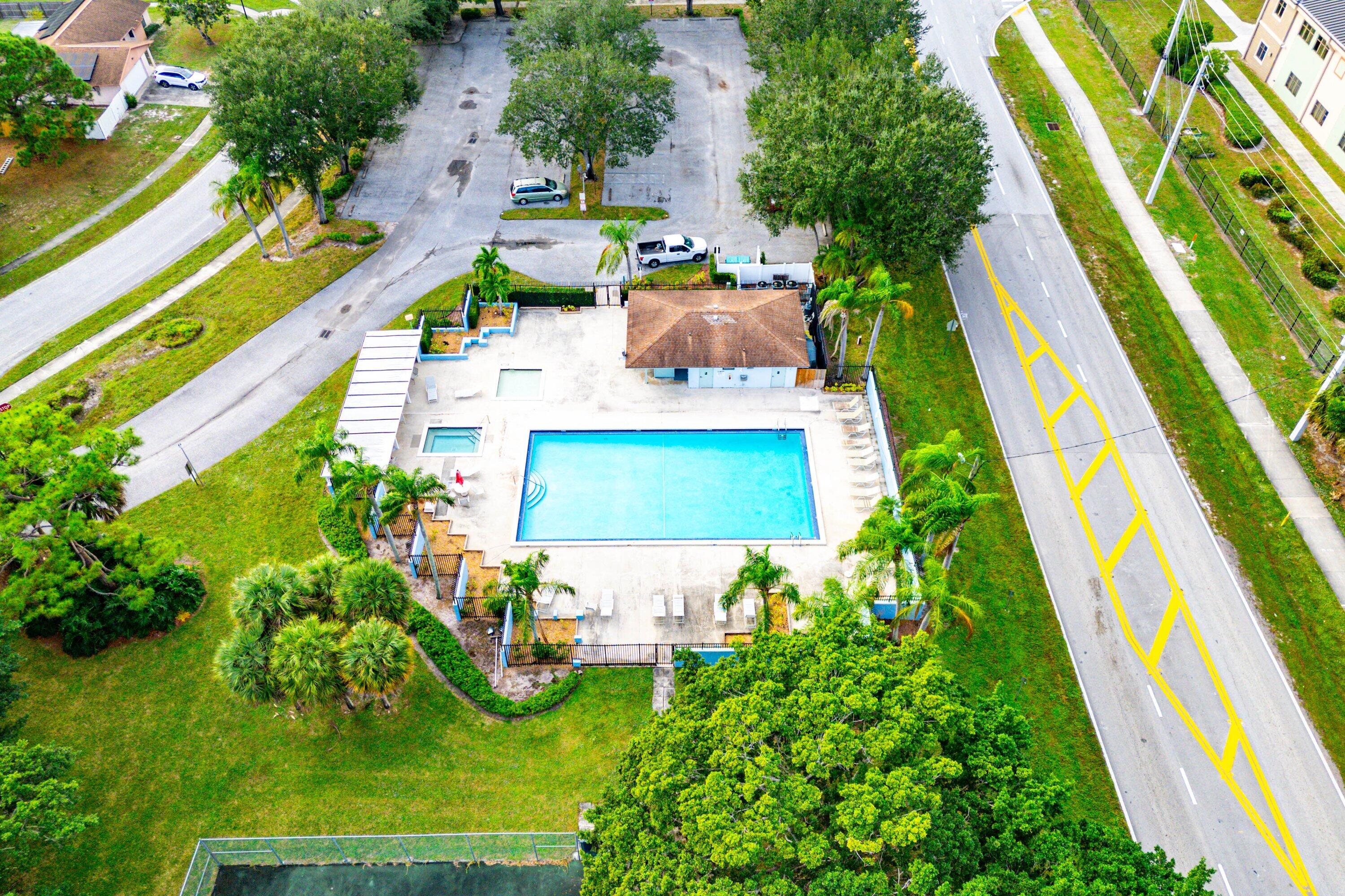 PALM CLUB WEST VILLAGE 2 - Residential