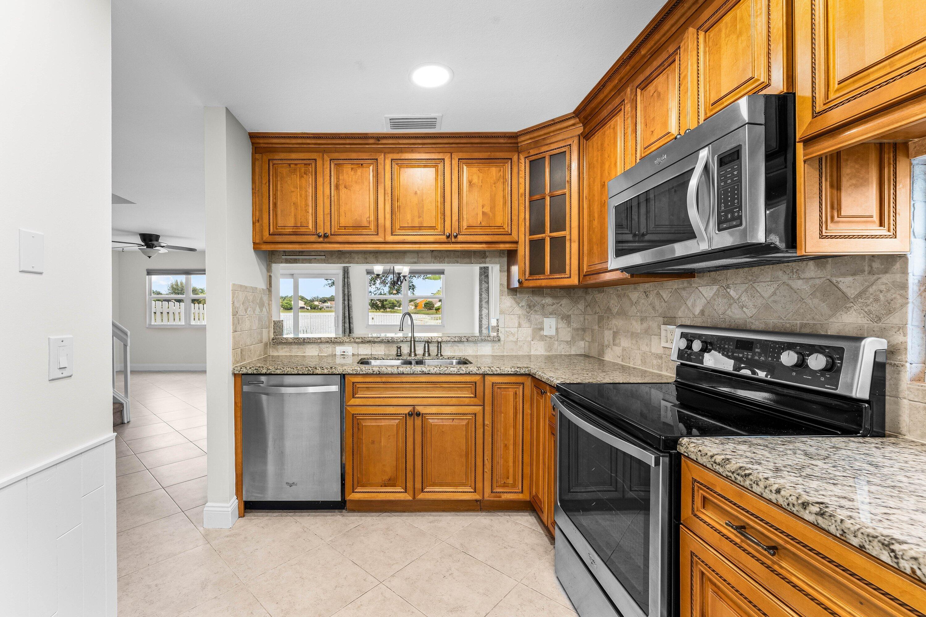 PALM CLUB WEST VILLAGE 2 - Residential