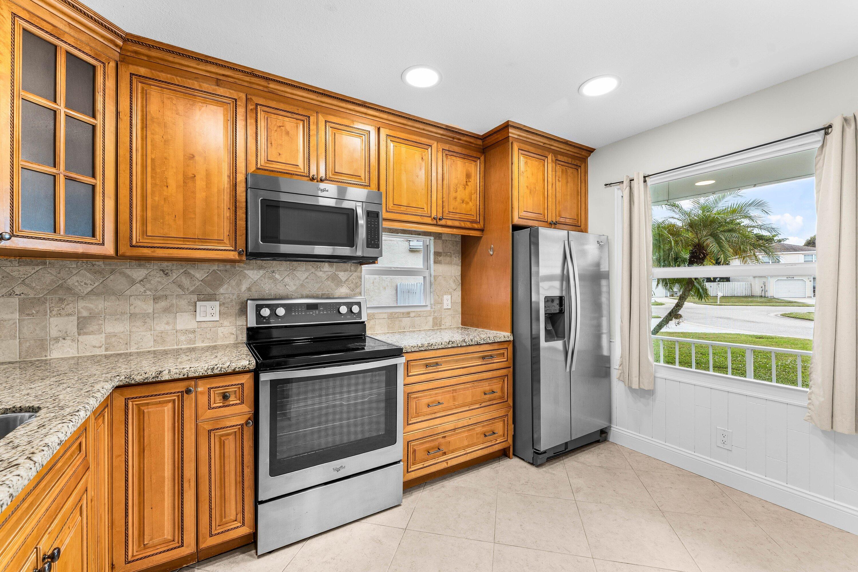 PALM CLUB WEST VILLAGE 2 - Residential