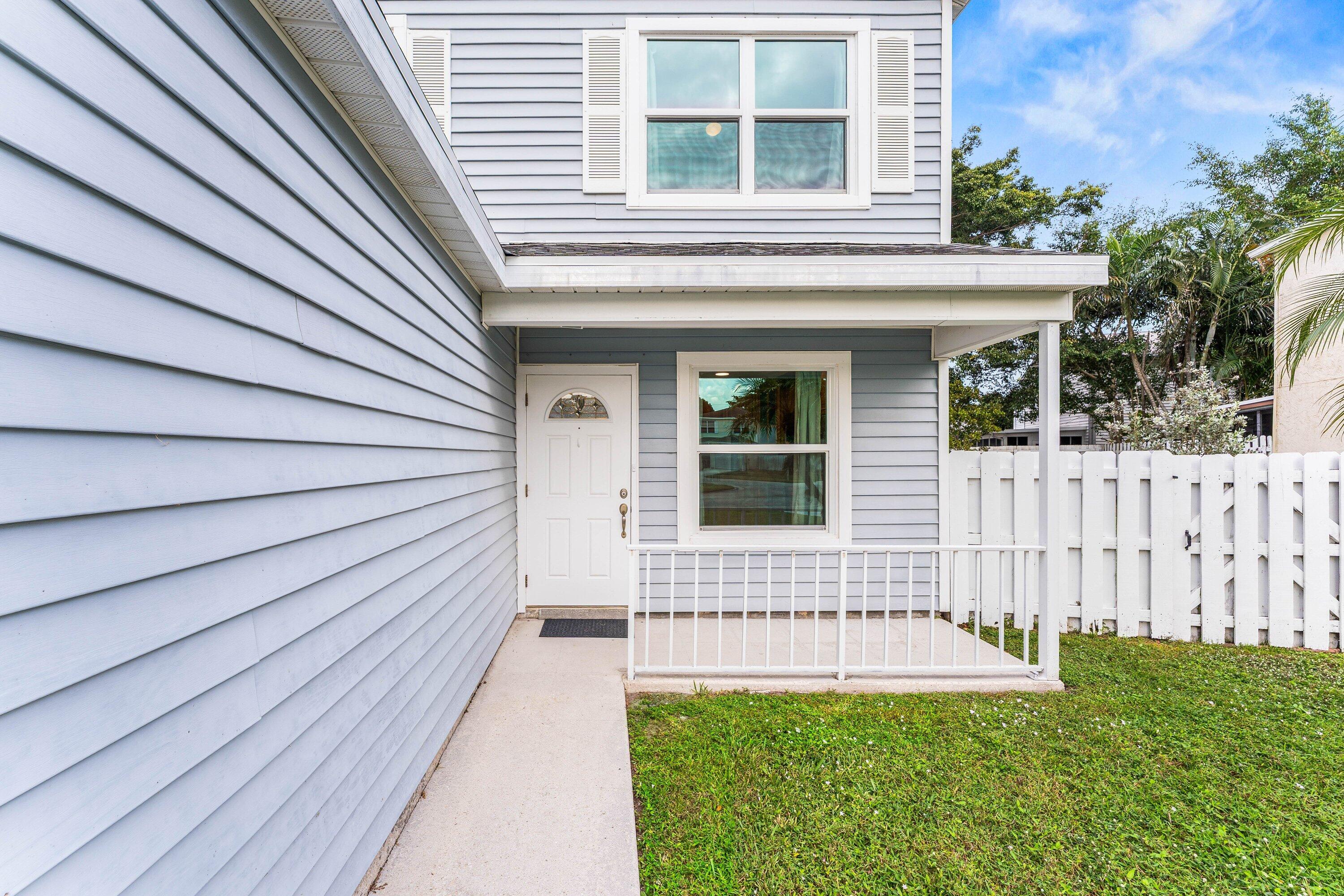 PALM CLUB WEST VILLAGE 2 - Residential