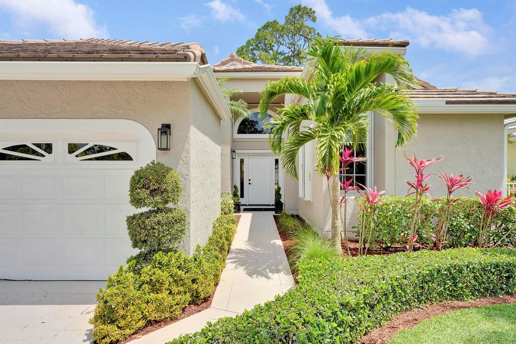 Photo of 13810 Cross Pointe Court, Palm Beach Gardens, FL 33418 (MLS # R11109866)