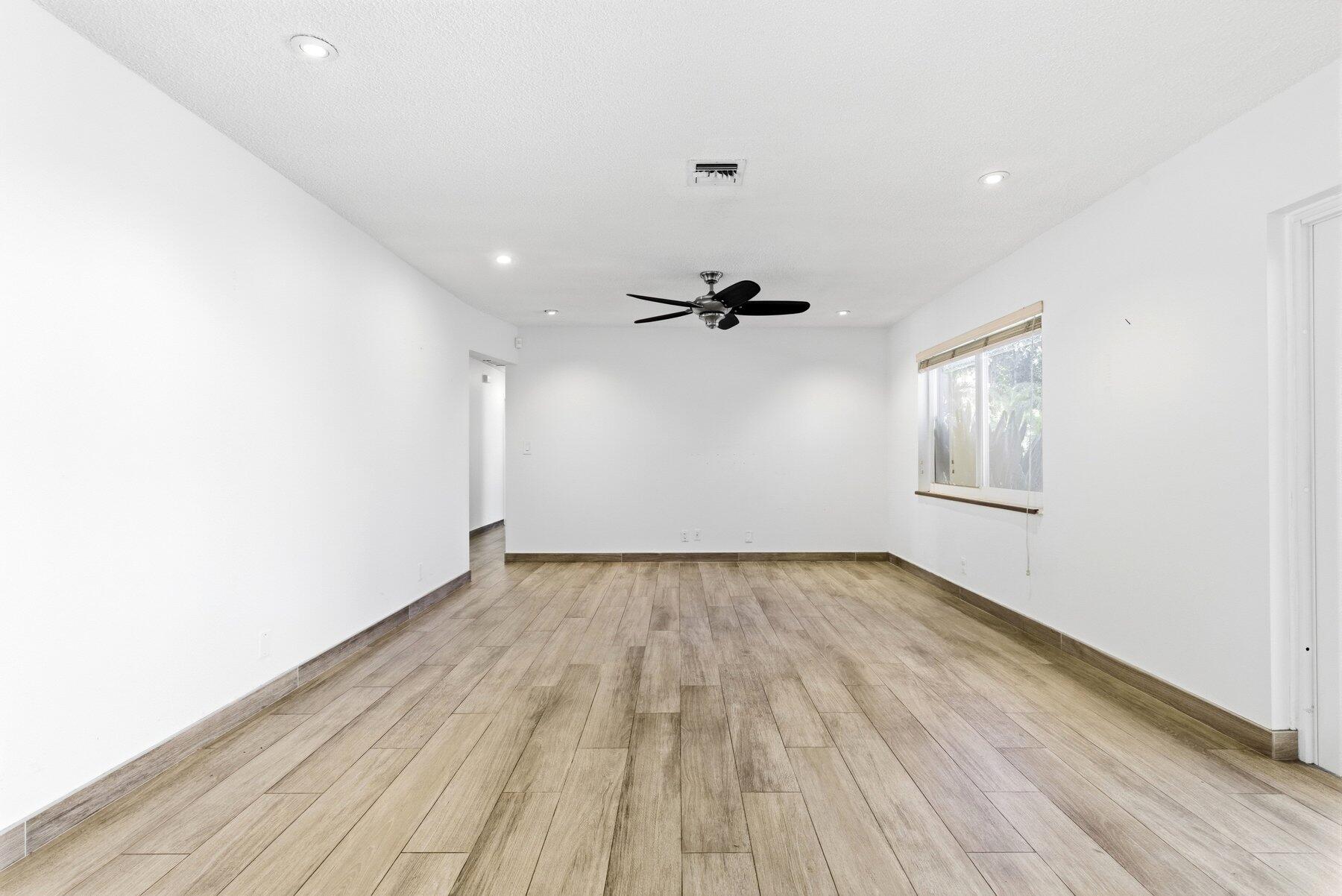 OAKLAND PARK SECOND ADD - Residential