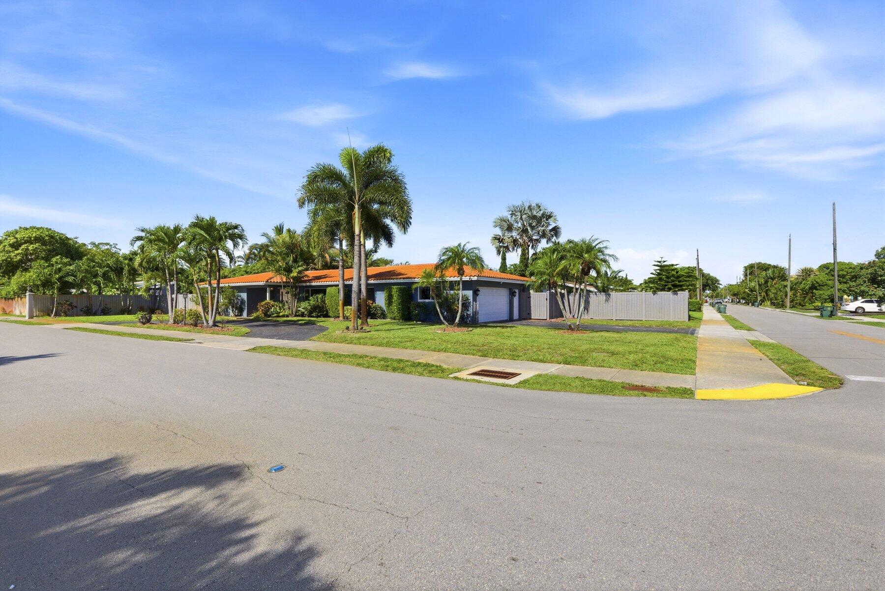 OAKLAND PARK SECOND ADD - Residential