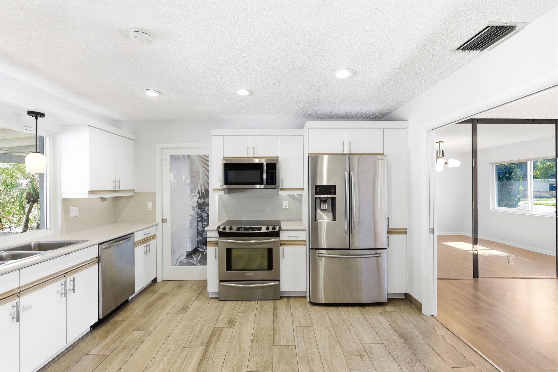 OAKLAND PARK SECOND ADD - Residential