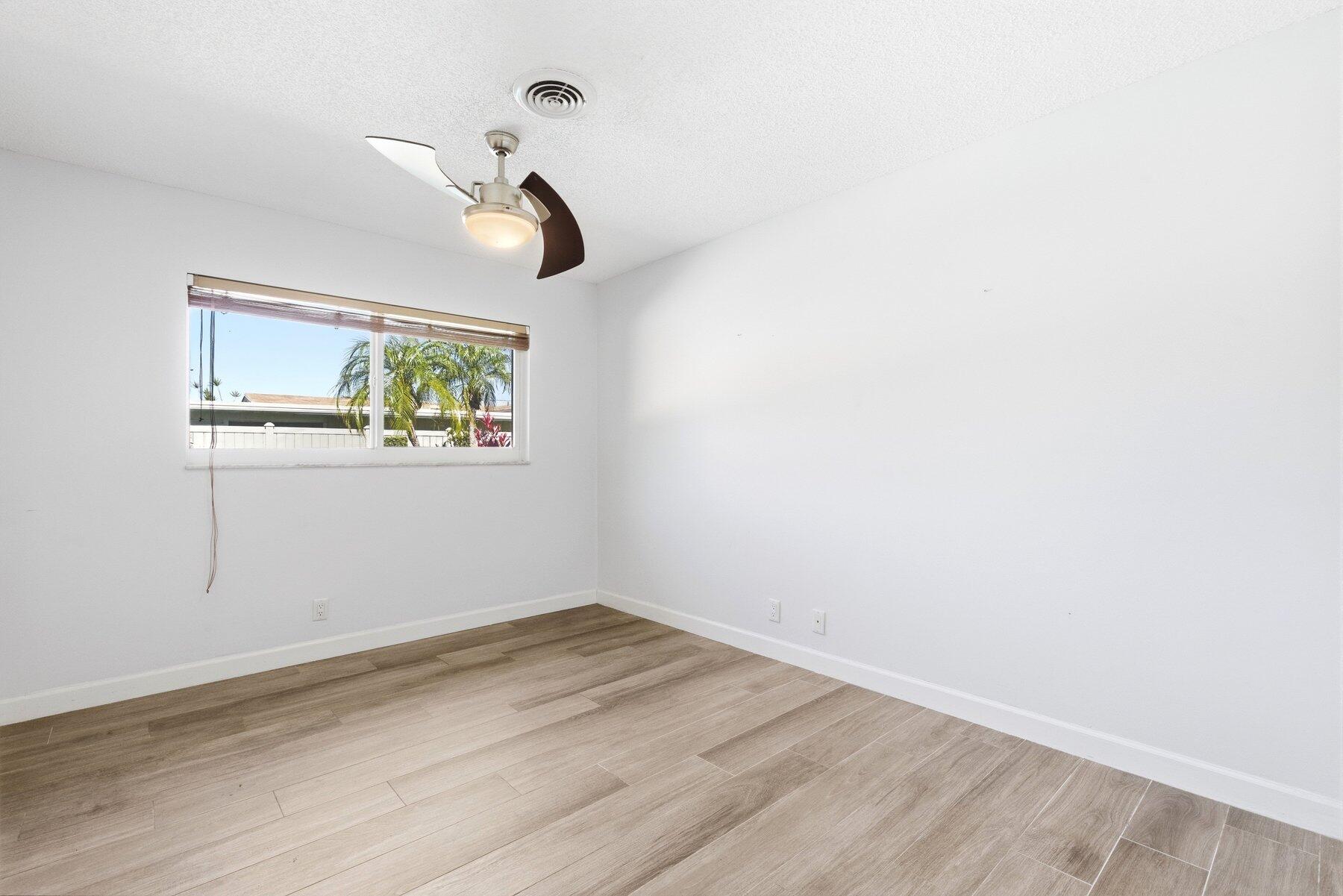 OAKLAND PARK SECOND ADD - Residential