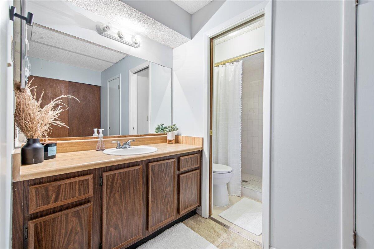 INDIAN PINES VILLAGE - Residential Lease