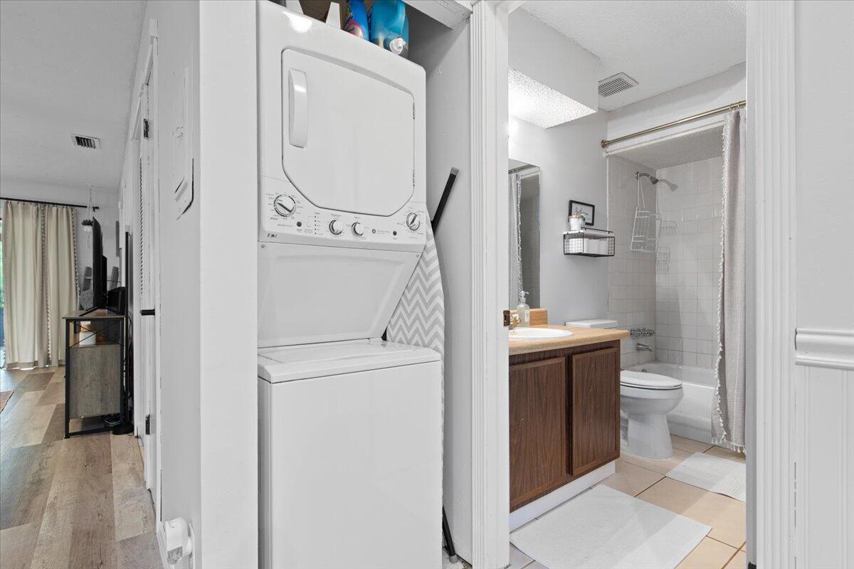 INDIAN PINES VILLAGE - Residential Lease