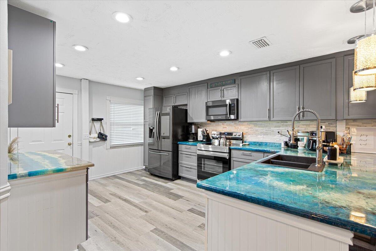 INDIAN PINES VILLAGE - Residential Lease