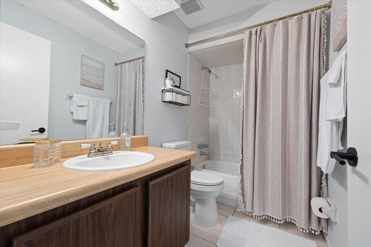 INDIAN PINES VILLAGE - Residential Lease