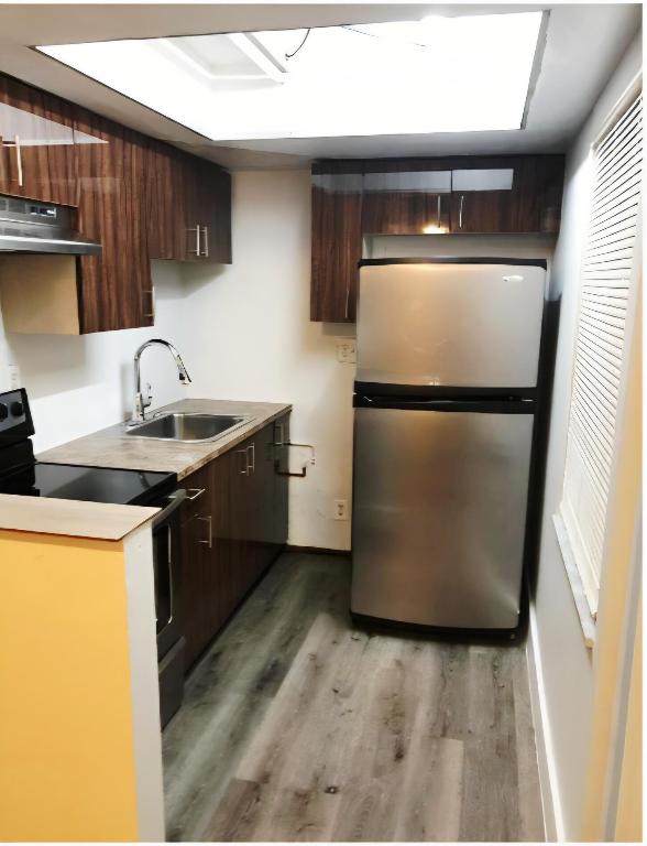 4115 Riverside Drive 1-5