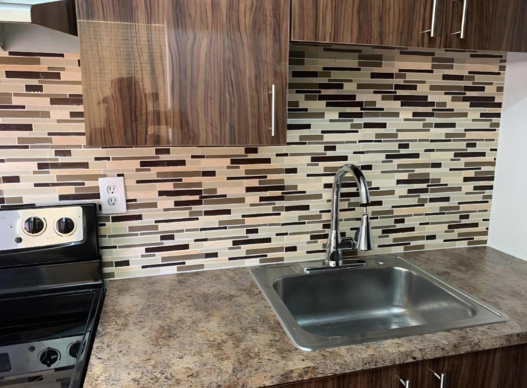 4115 Riverside Drive 1-5