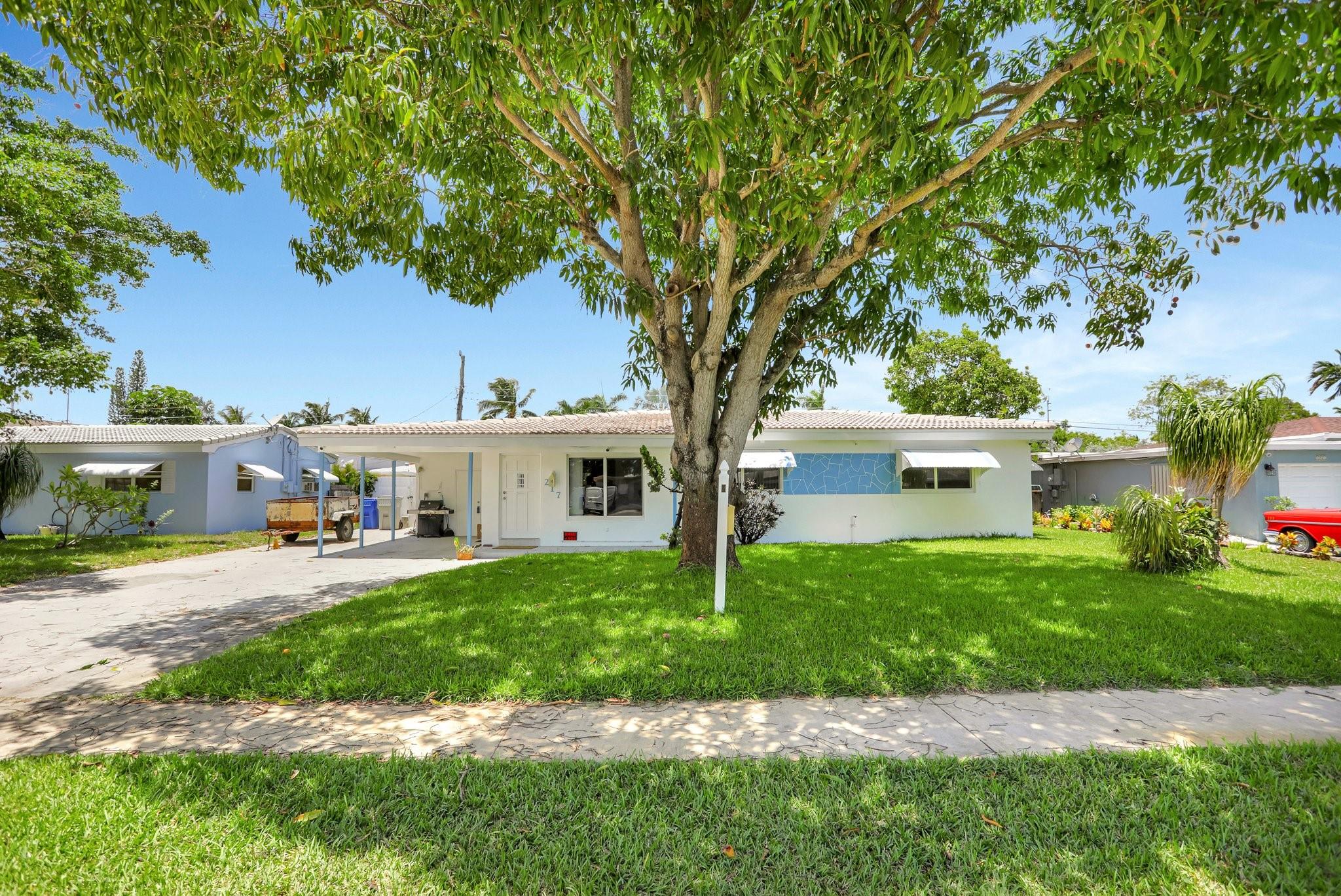 217 SW 9th Ct