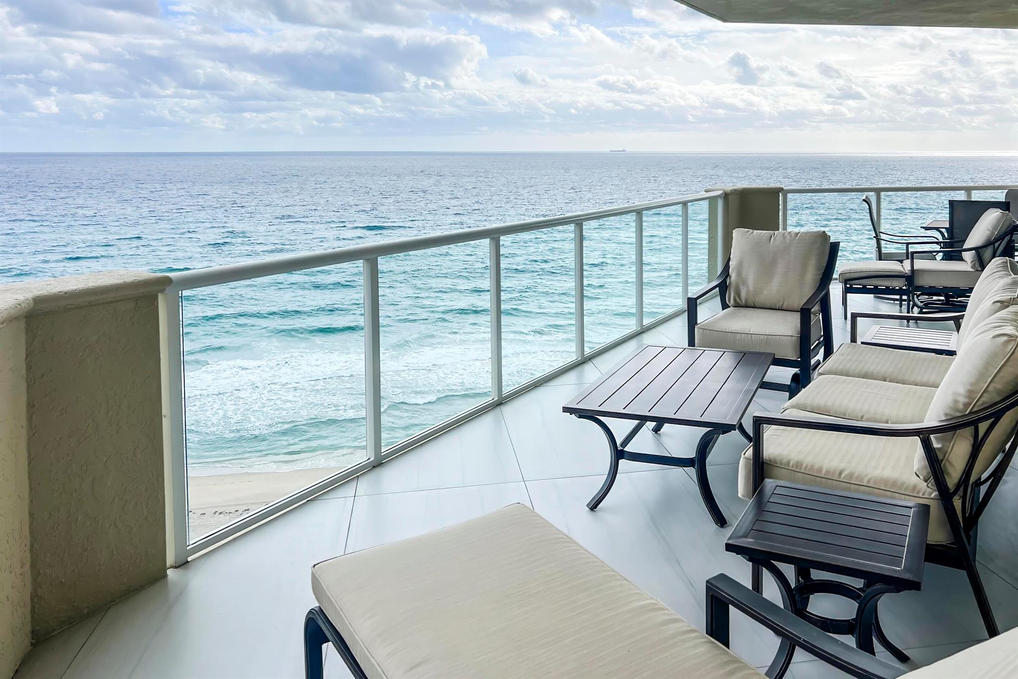 OCEAN GRANDE BEACH & MARI - Residential