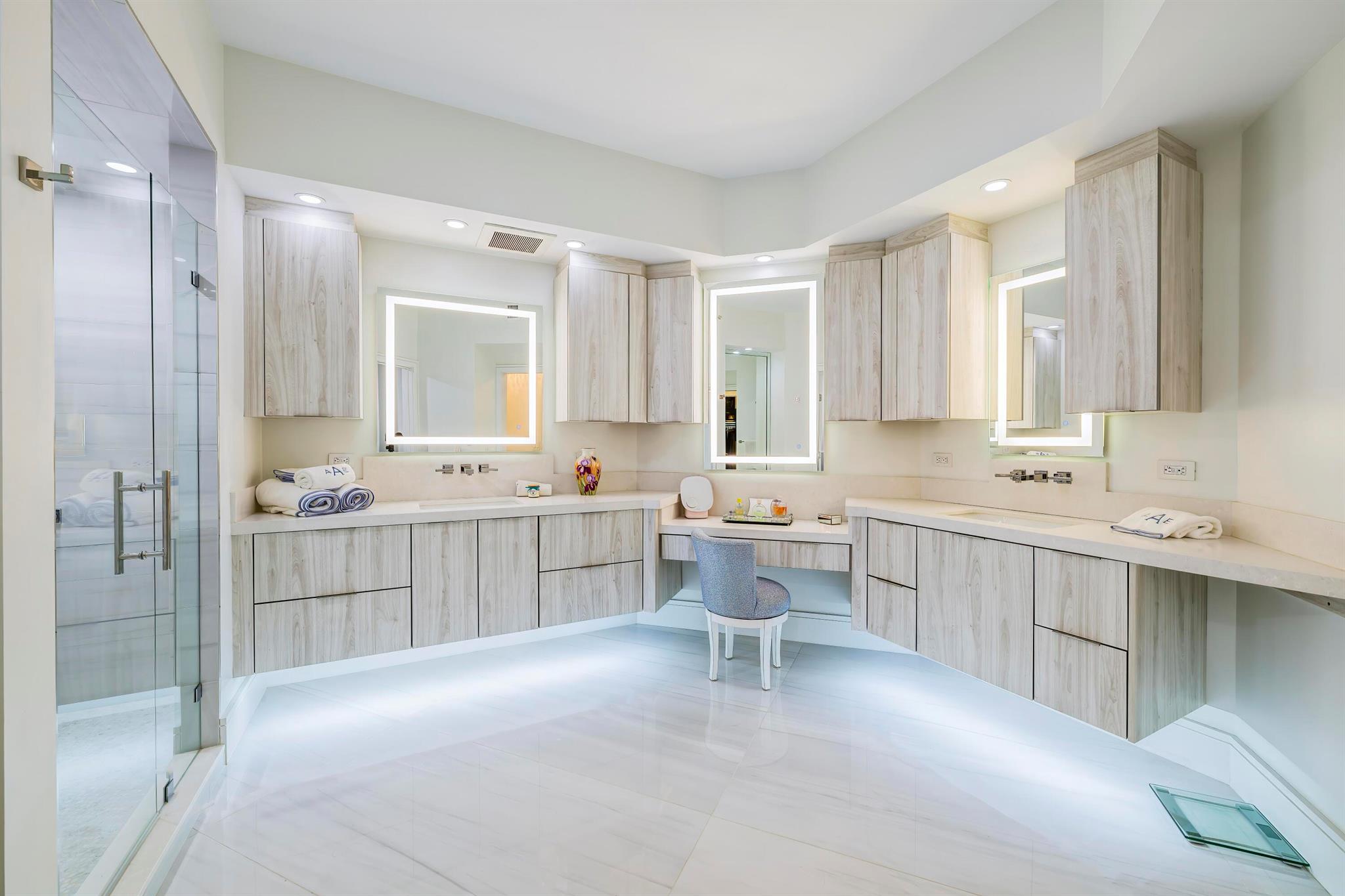 OCEAN GRANDE BEACH & MARI - Residential