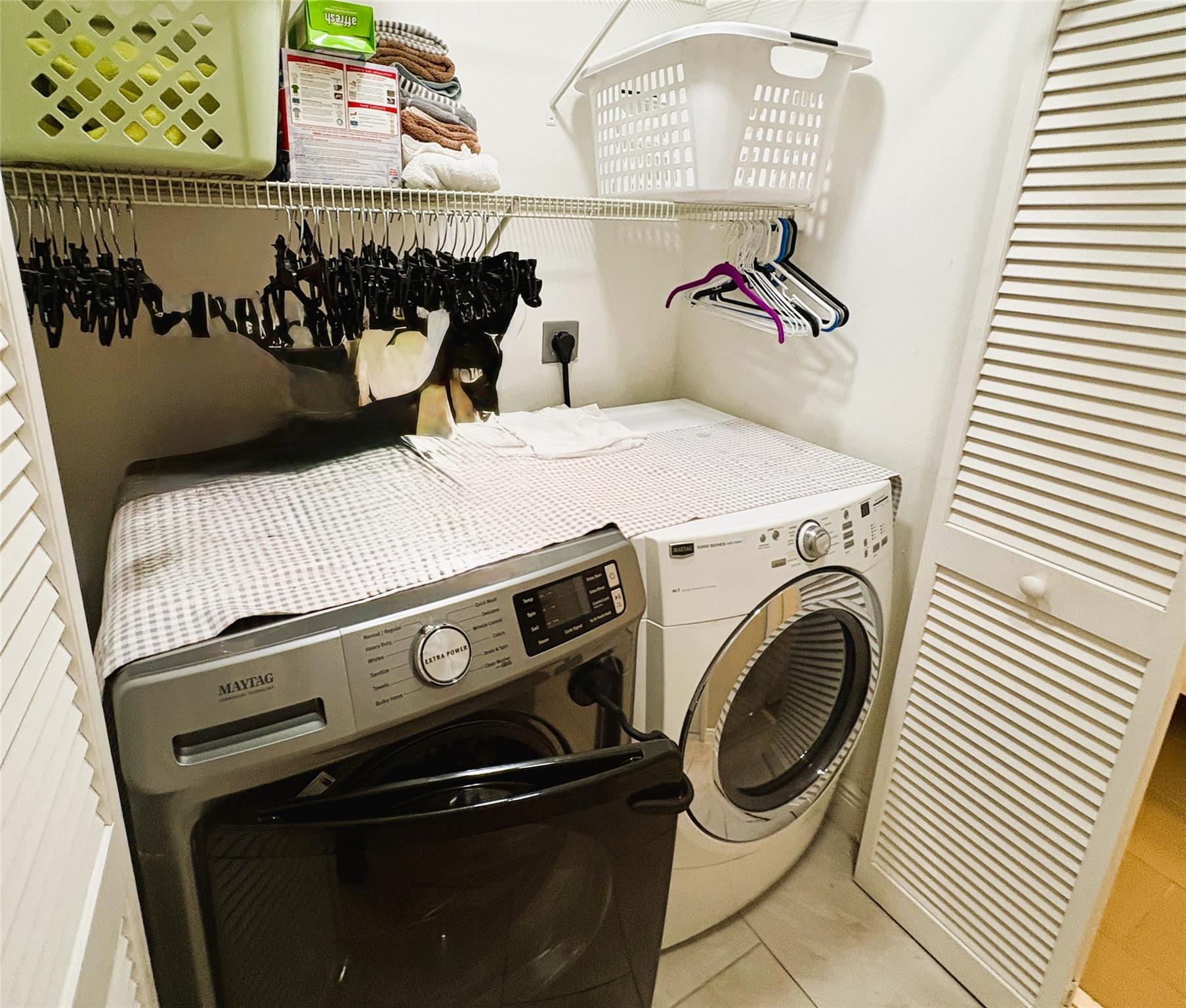 LAGO WEST - Residential