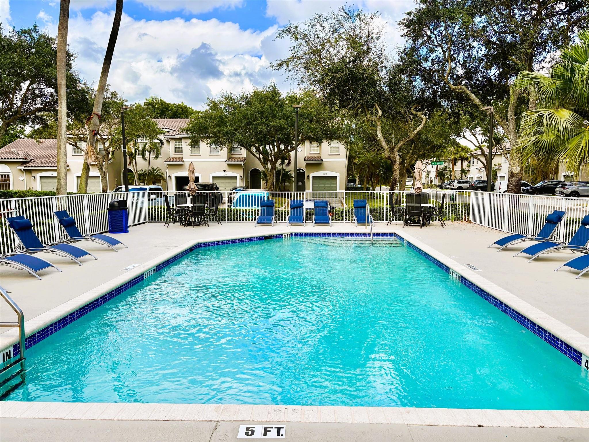 LAGO WEST - Residential