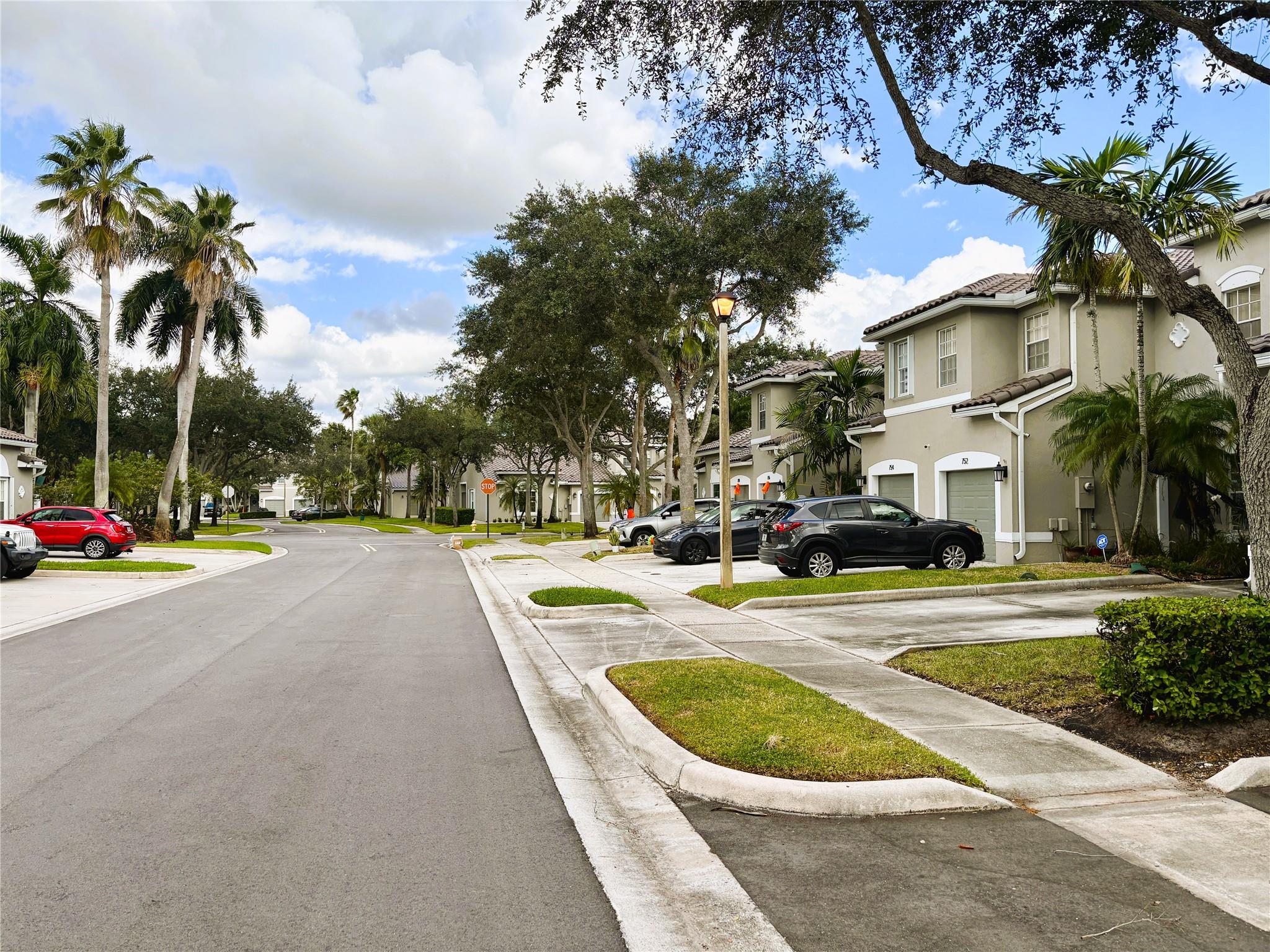 LAGO WEST - Residential