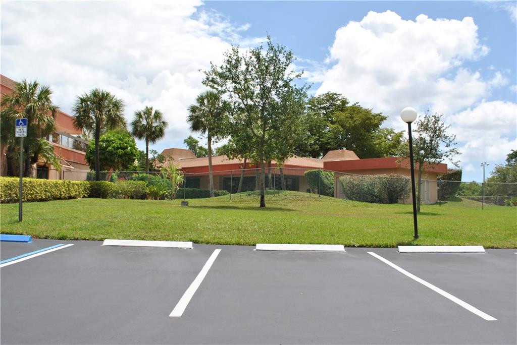 HOLIDAY SPRINGS - Residential