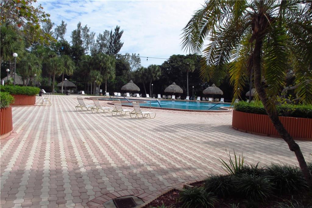 HOLIDAY SPRINGS - Residential