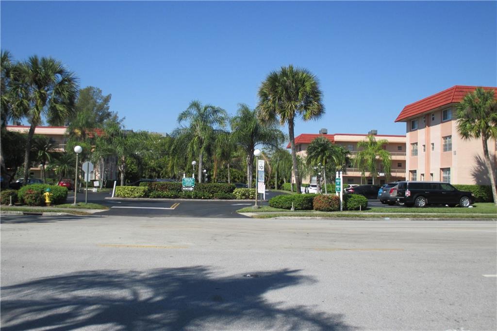 HOLIDAY SPRINGS - Residential