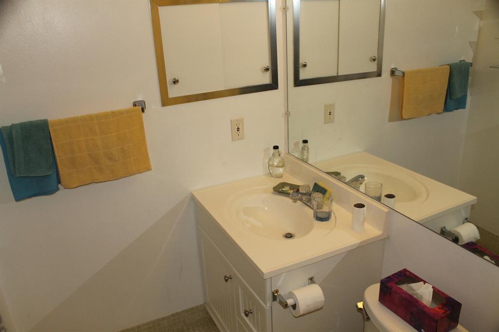 OAKRIDGE I CONDO - Residential