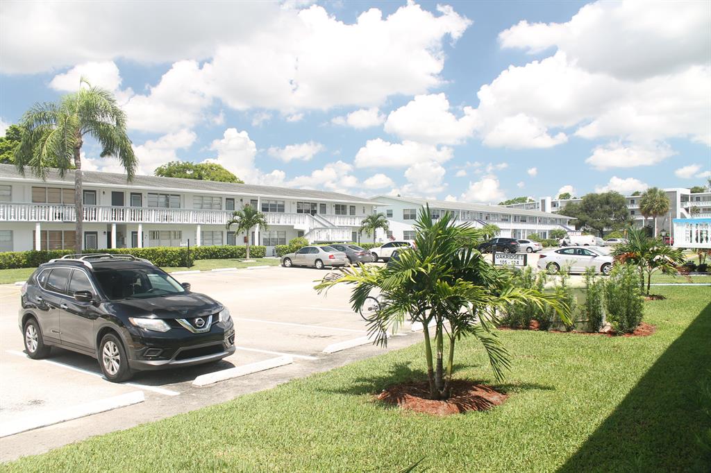 OAKRIDGE I CONDO - Residential