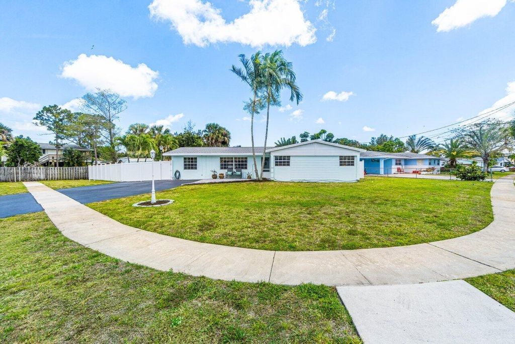 Photo of 1270 Victoria Drive, West Palm Beach, FL 33406 (MLS # R10987483)