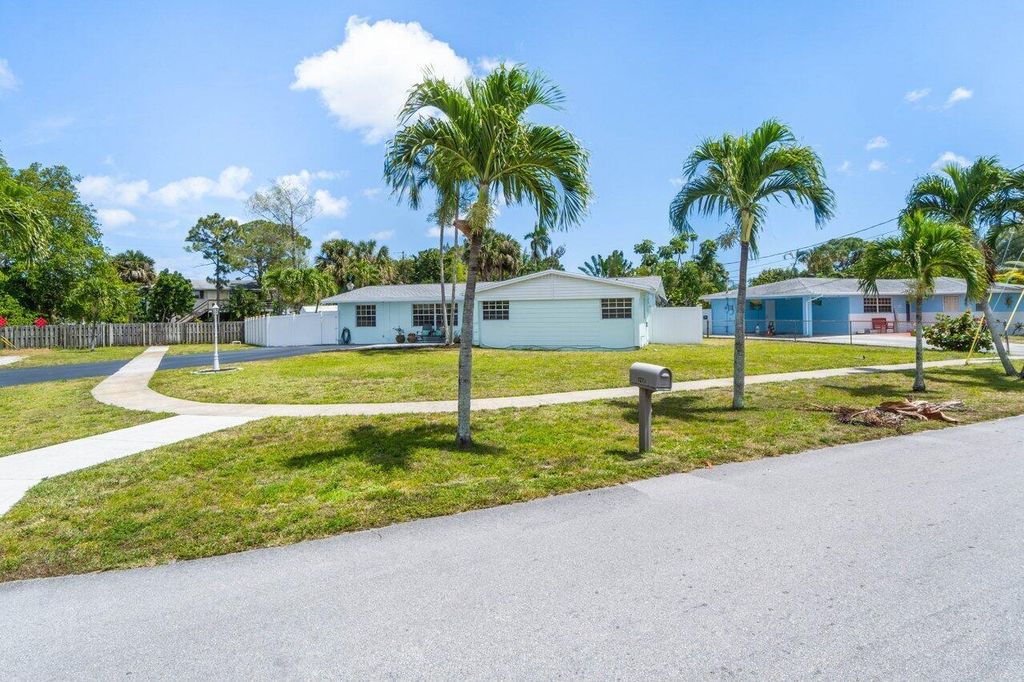 Photo of 1270 Victoria Drive, West Palm Beach, FL 33406 (MLS # R10987483)