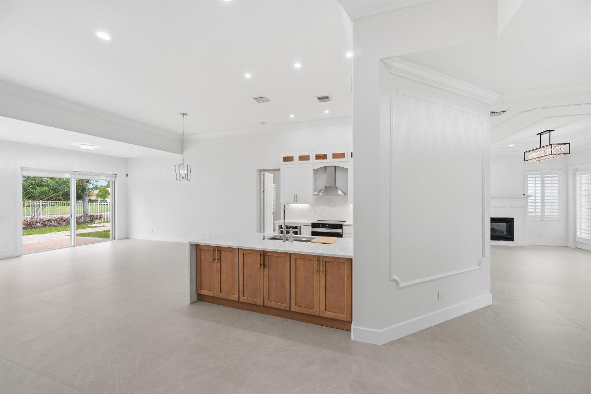 VILLAGEWALK OF WELLINGTON 5 - Residential