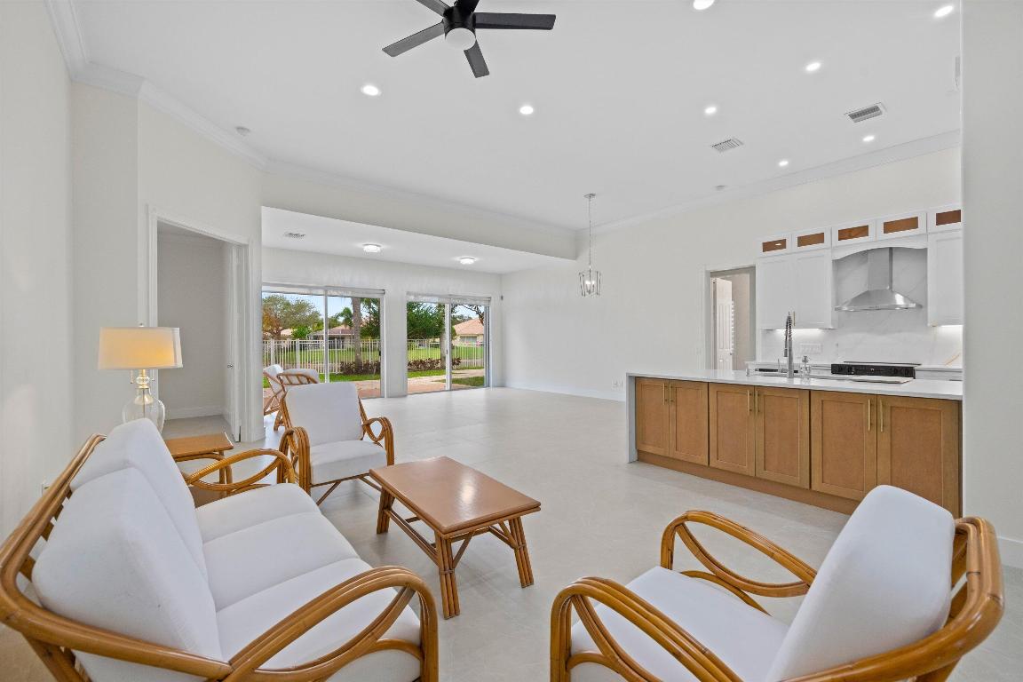 VILLAGEWALK OF WELLINGTON 5 - Residential