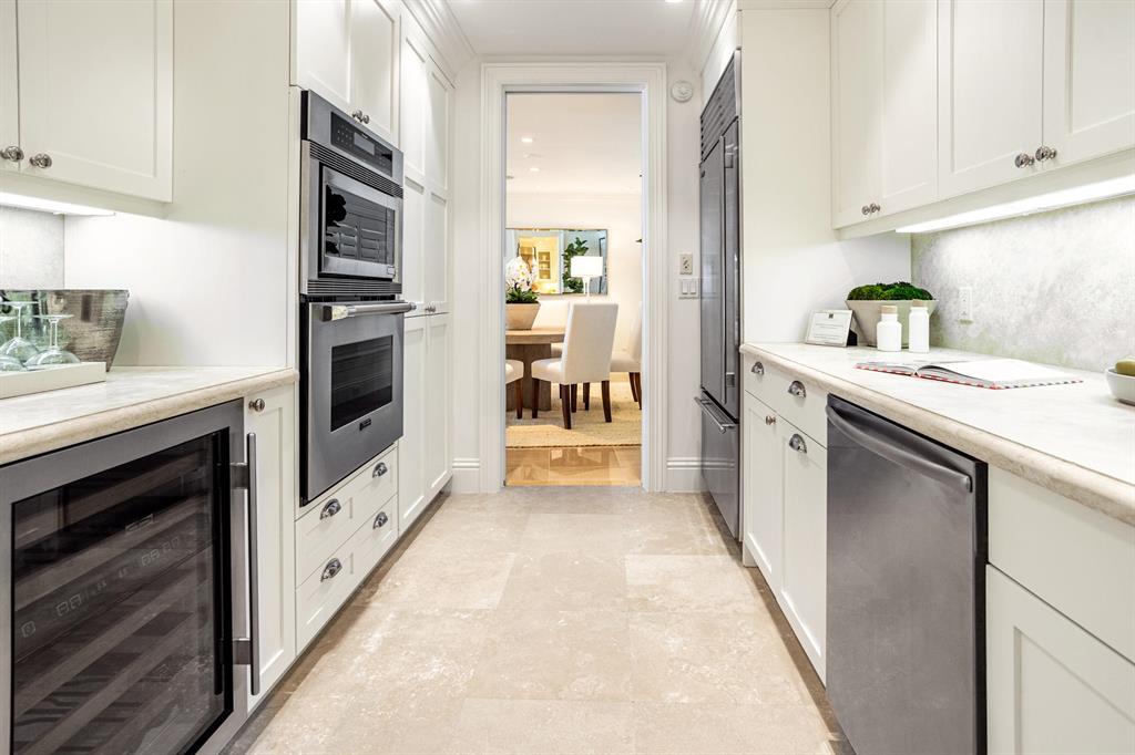 THREE HUNDRED OCEAN BLVD APTS INC - Residential