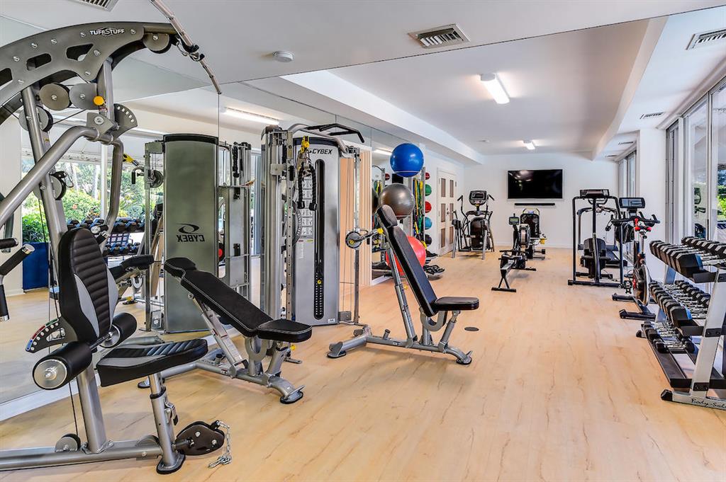 THREE HUNDRED OCEAN BLVD APTS INC - Residential