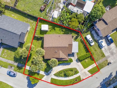 254 NW 2nd Way Deerfield Beach FL 33441