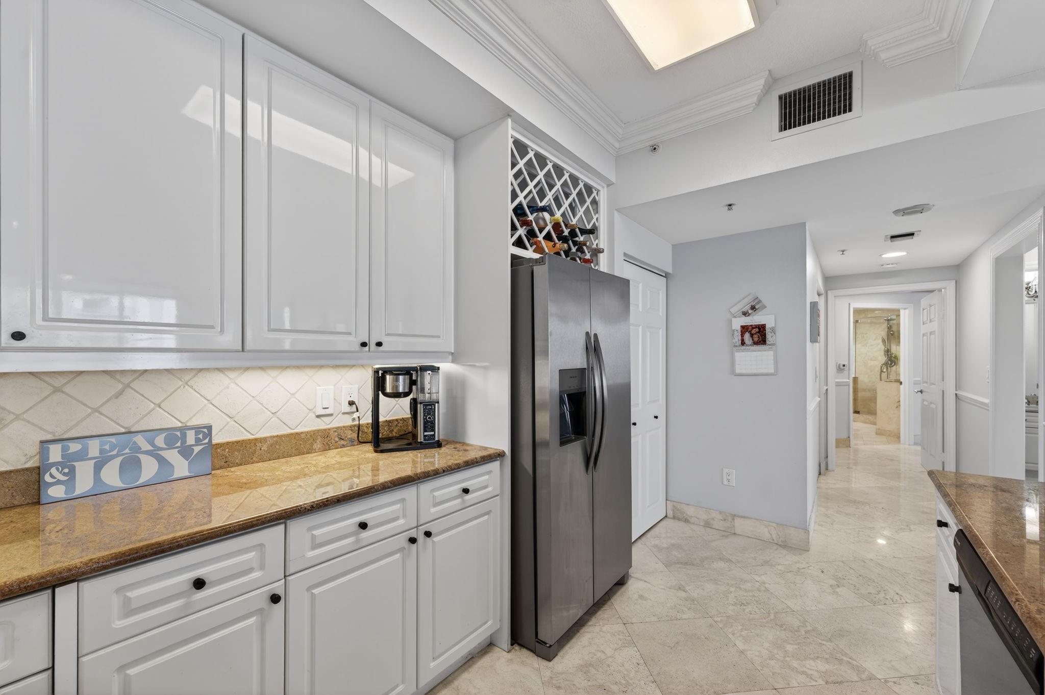 Jackson Tower - Residential