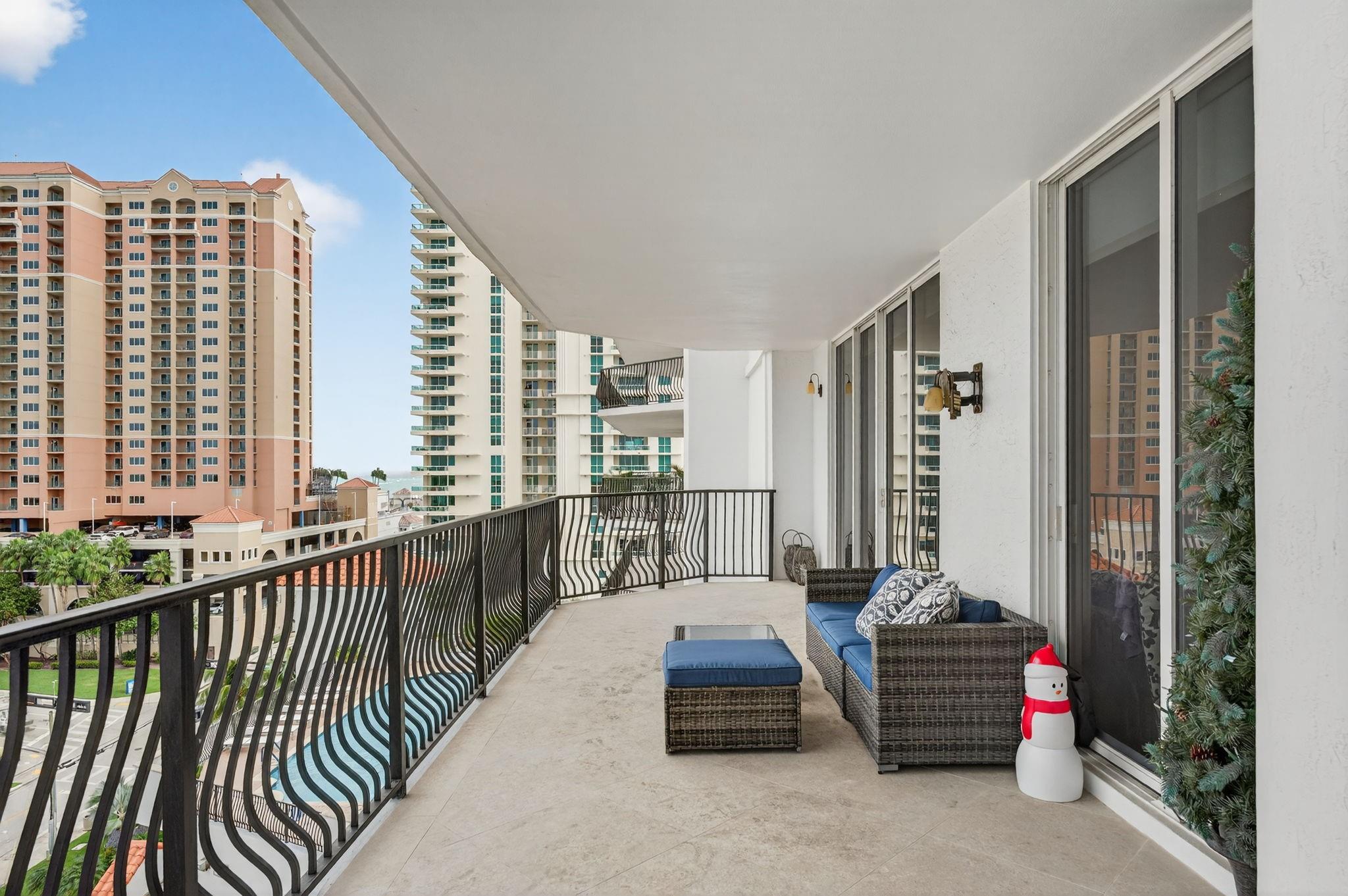 Jackson Tower - Residential