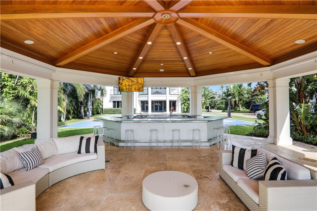 SEA RANCH LAKES - Residential