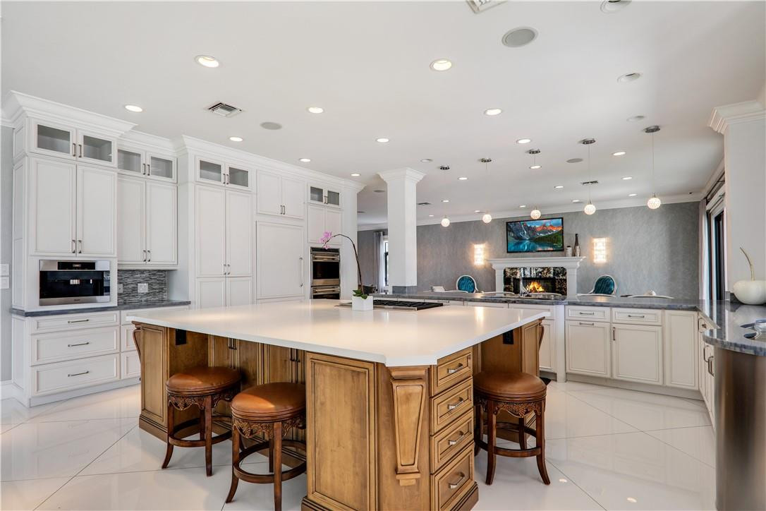 SEA RANCH LAKES - Residential