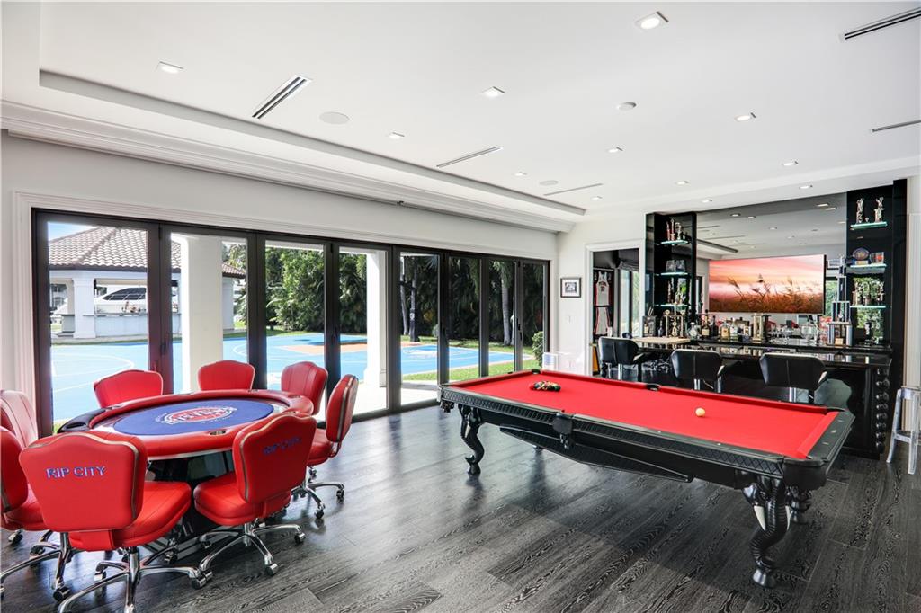 SEA RANCH LAKES - Residential