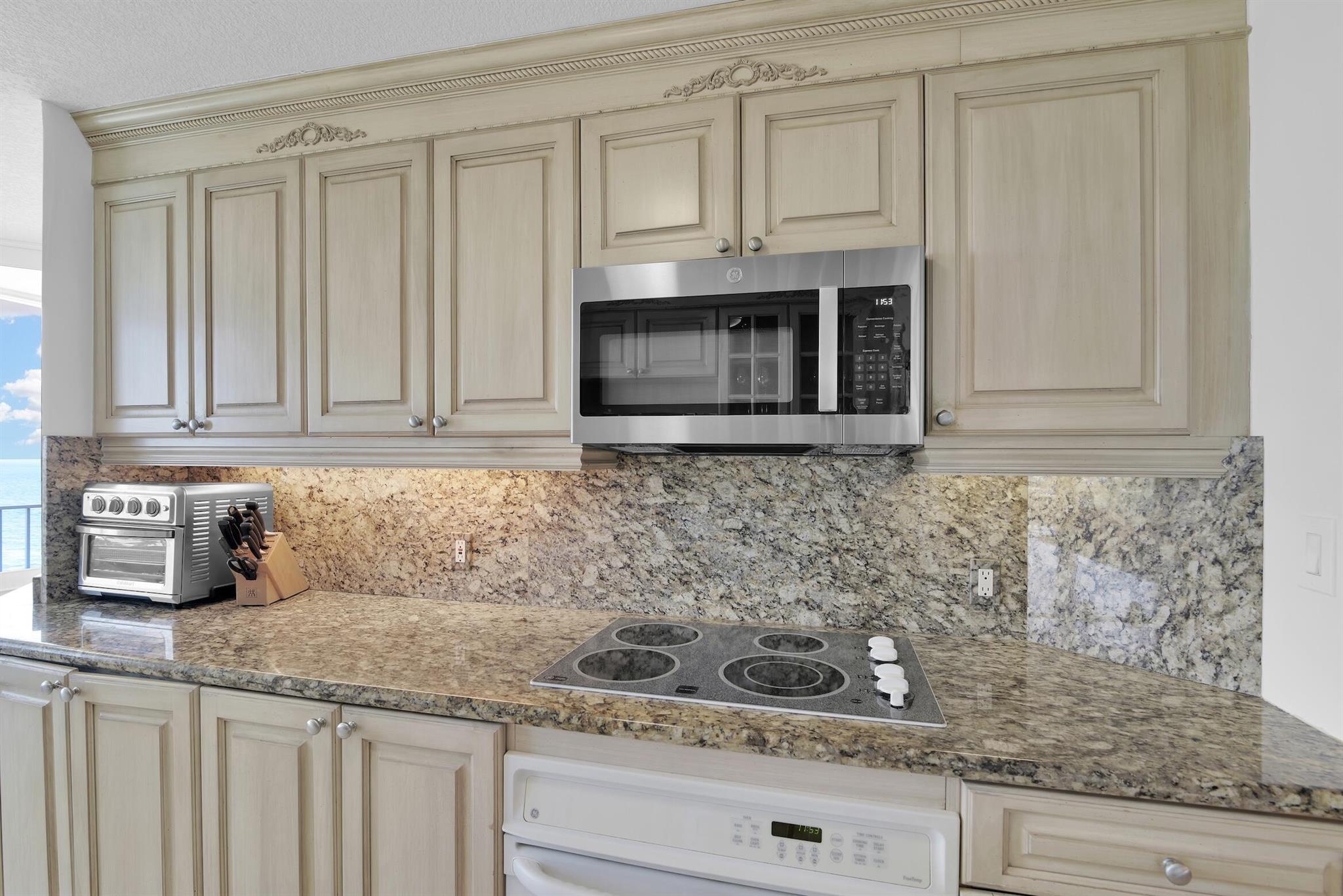 CHALFONTE CONDO - Residential Lease