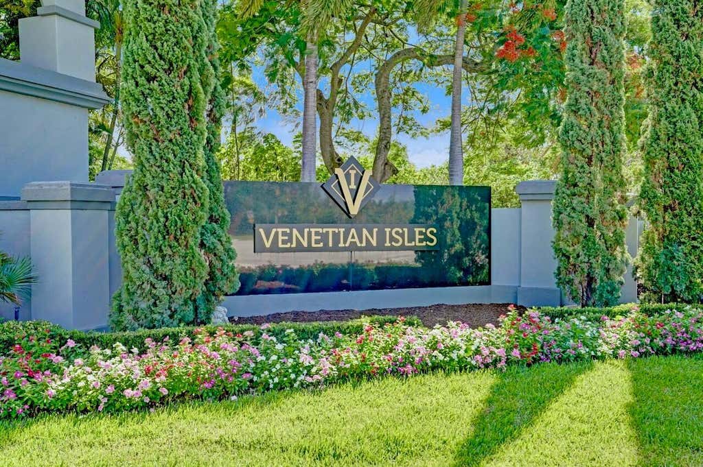 Photo of 8498 LOGIA Circle, Boynton Beach, FL 33472 (MLS # B26063923)